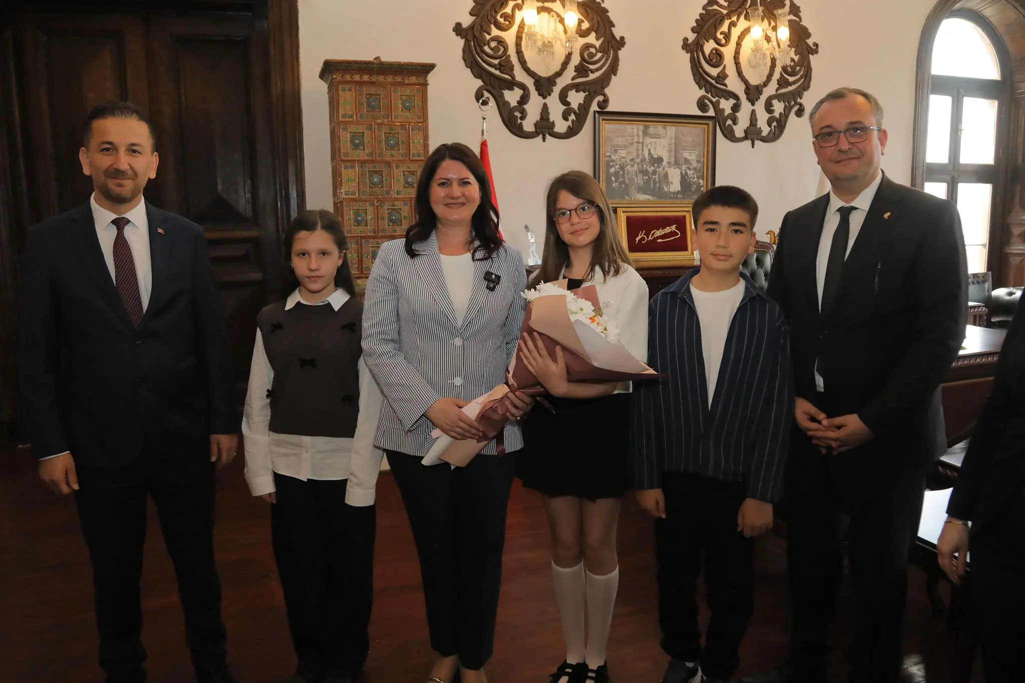 23 NİSAN’DA EDİRNE BELEDİYESİ’NDE ANLAMLI DEVİR TESLİM  galeri görseli